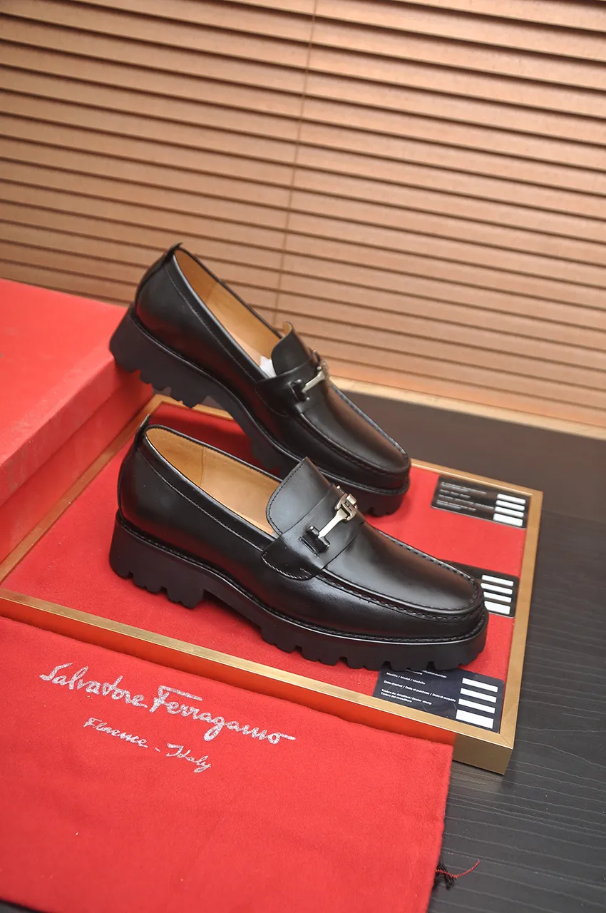 Men's shoes 💰500💶[Ferragamo/Ferragamo] The latest model in the counter. Original imported high-quality cowhide with open edges + imported 🐂 water-dyed cowhide lining + original luxury metal buckle + original combined outsole. Comparison without pressure 38--45 (45 is custom-made and cannot be returned or exchanged)